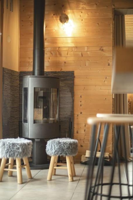 הוילה Ney Gite Jura Mina Chalet Au Milieu De La Nature מראה חיצוני תמונה